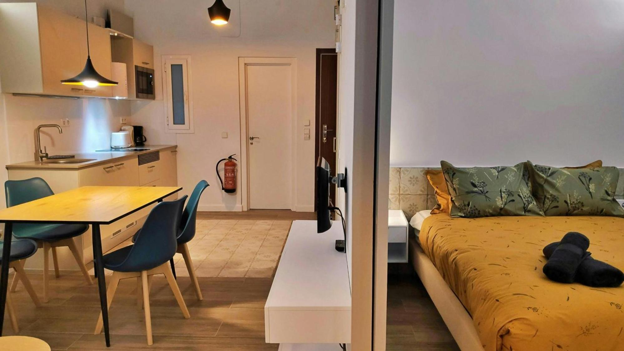 Ferienwohnung Sant Antoni 3 - Downtown Barcelona. Modern Exterior foto